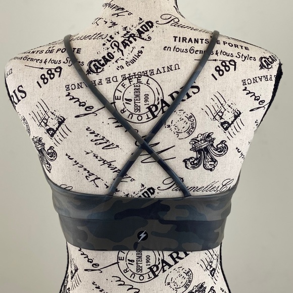 Electric Yoga Camo Sports Bra Stephanie Bohbot - Picture 7 of 11